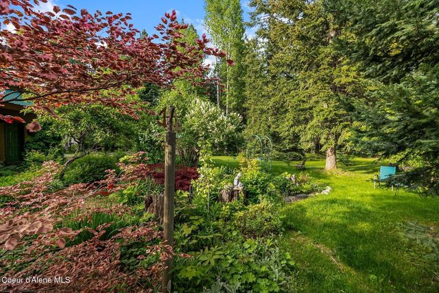 446 Hummingbird Dr, Sandpoint, ID 83864