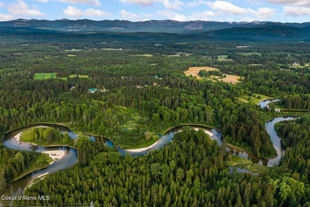 446 Hummingbird Dr, Sandpoint, ID 83864