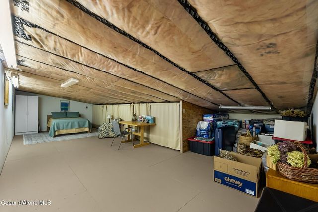 446 Hummingbird Dr, Sandpoint, ID 83864