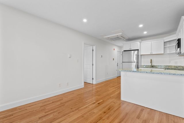 754 Huntington Ave 5, Boston, MA 02115