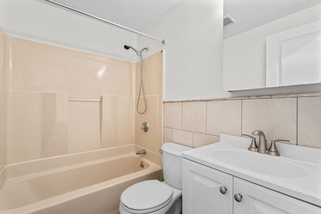 754 Huntington Ave 5, Boston, MA 02115