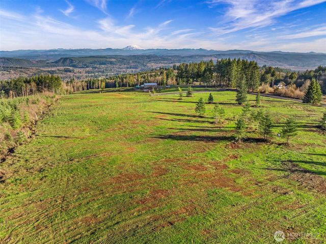 224 Suncrest Drive, Castle Rock, WA 98611