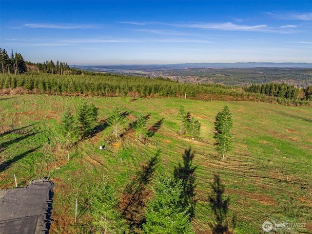 224 Suncrest Drive, Castle Rock, WA 98611