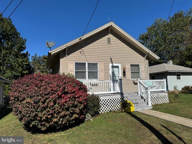 141 E ORANGE ST, Elizabethtown, PA 17022