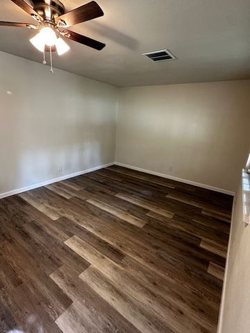 2323 S Olympia Street, Tulsa, OK 74107