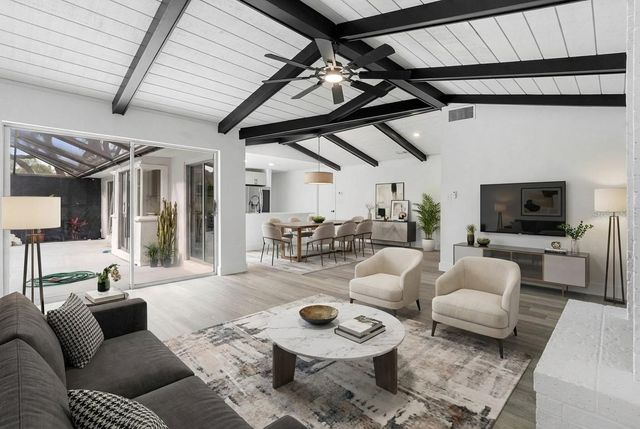 5047 JAMAICA CIRCLE 12, Orlando, FL 32808