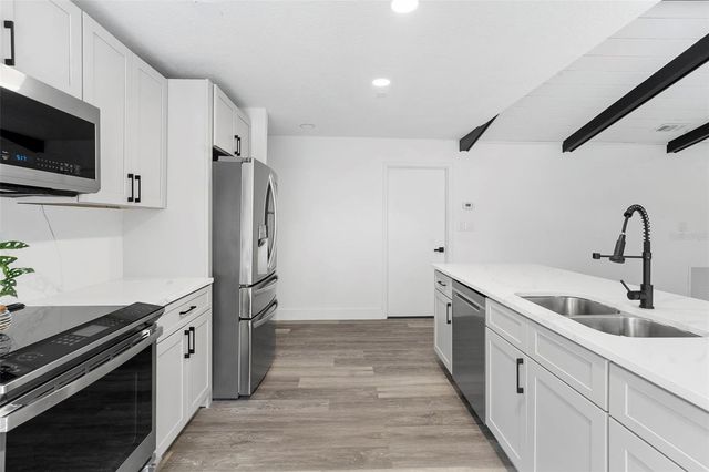 5047 JAMAICA CIRCLE 12, Orlando, FL 32808