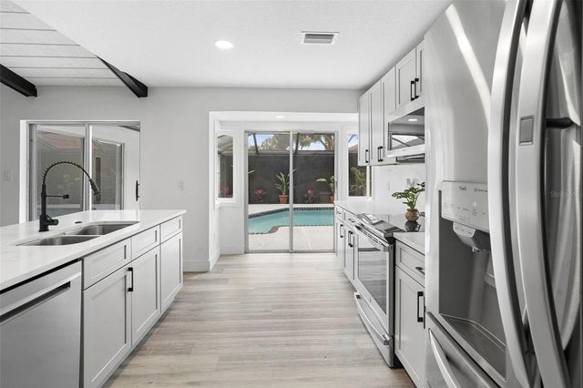 5047 JAMAICA CIRCLE 12, Orlando, FL 32808