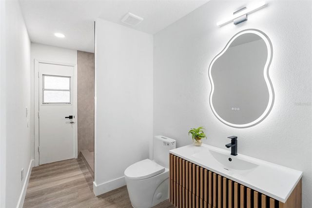 5047 JAMAICA CIRCLE 12, Orlando, FL 32808