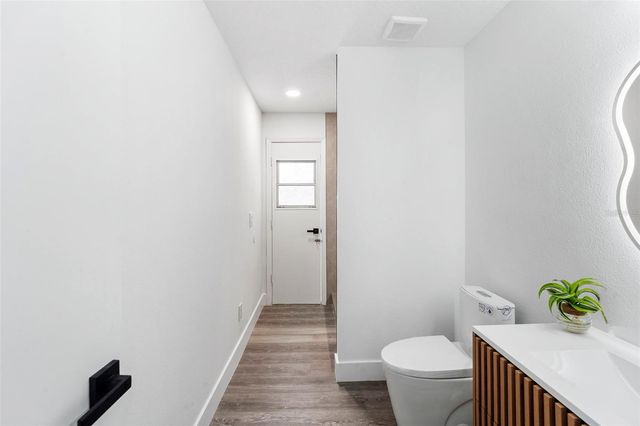 5047 JAMAICA CIRCLE 12, Orlando, FL 32808