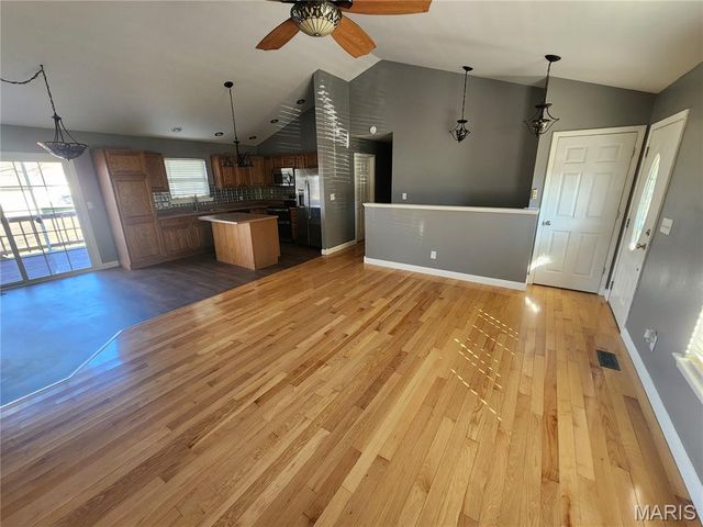 96 Fox Drive, Farmington, MO 63640