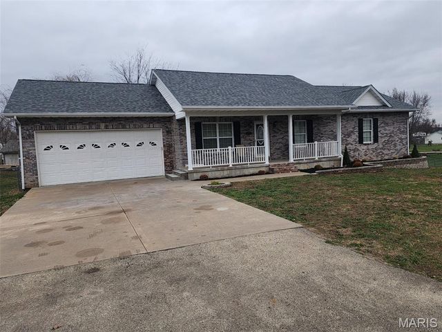 96 Fox Drive, Farmington, MO 63640