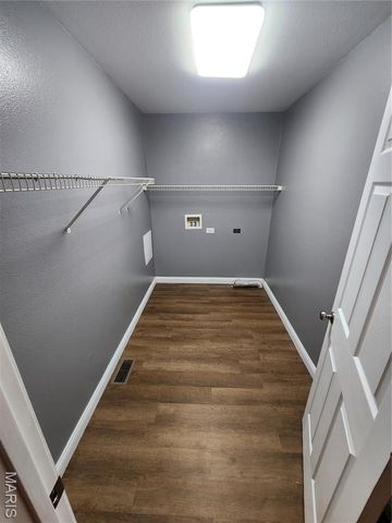 96 Fox Drive, Farmington, MO 63640