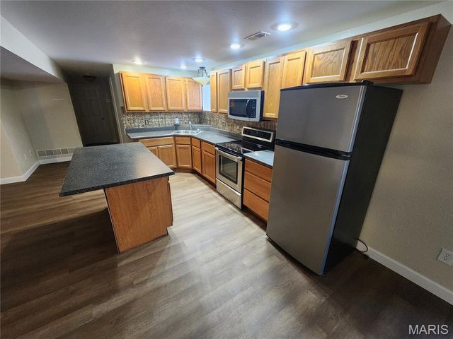 96 Fox Drive, Farmington, MO 63640