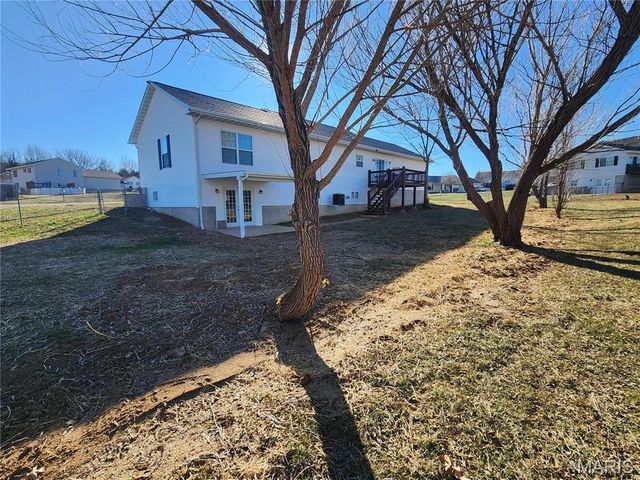 96 Fox Drive, Farmington, MO 63640