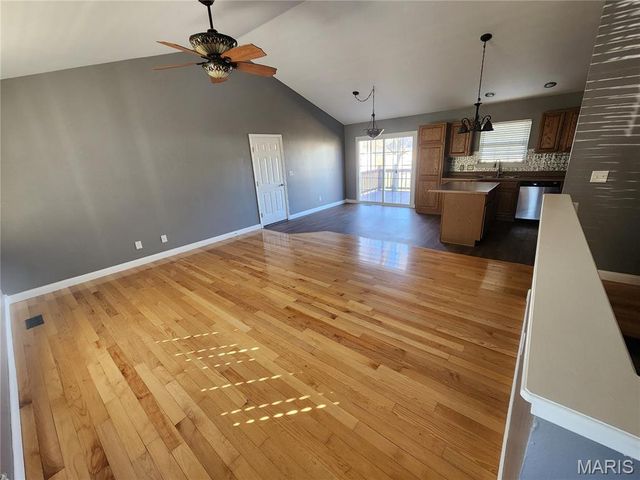 96 Fox Drive, Farmington, MO 63640