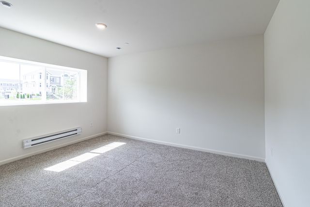 2111 Yellowstone Boulevard 2111, Mundelein, IL 60060