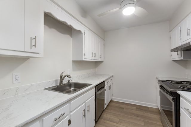 2116 Hobbs Rd Apt N3, Nashville, TN 37215