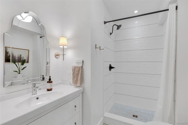 6823 Edgewood Place, Highlands Ranch, CO 80130