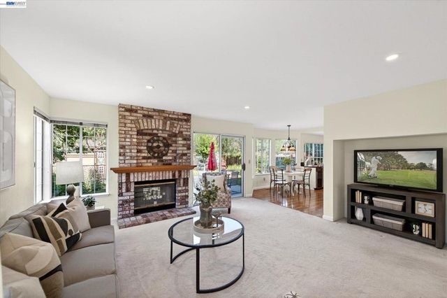 3278 Vermont Pl, Pleasanton, CA 94588