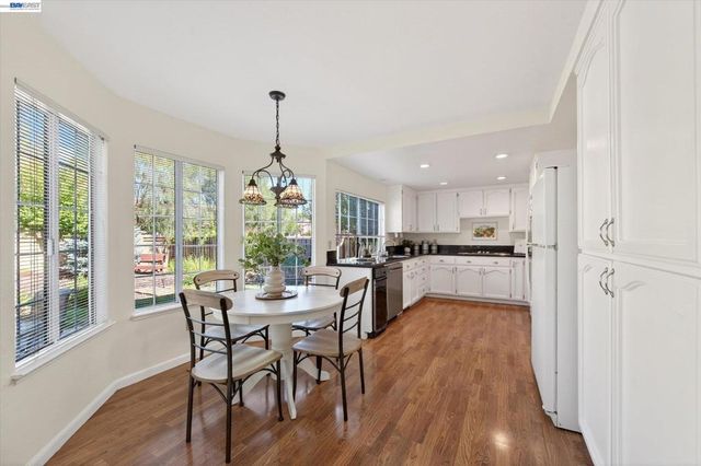 3278 Vermont Pl, Pleasanton, CA 94588
