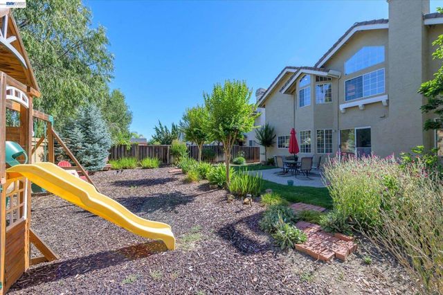 3278 Vermont Pl, Pleasanton, CA 94588