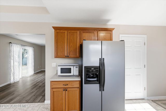 2211 CHOUTEAU LANE, Boonville, MO 65233