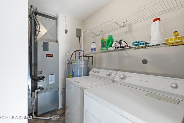 2211 CHOUTEAU LANE, Boonville, MO 65233