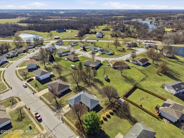 2211 CHOUTEAU LANE, Boonville, MO 65233
