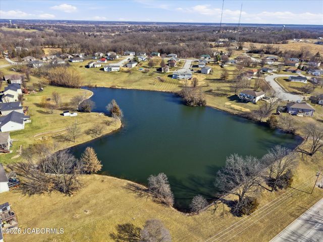 2211 CHOUTEAU LANE, Boonville, MO 65233