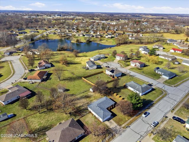 2211 CHOUTEAU LANE, Boonville, MO 65233