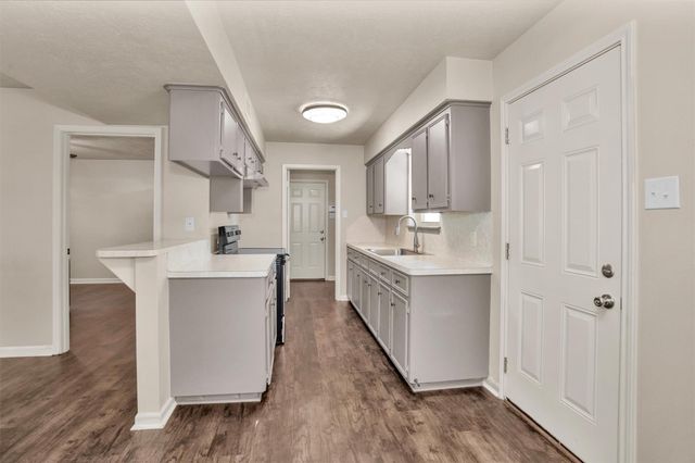 12 Louis Grant, Huntsville, TX 77320