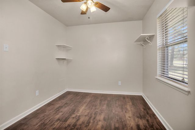 12 Louis Grant, Huntsville, TX 77320