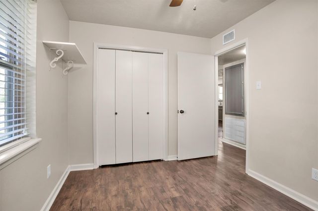 12 Louis Grant, Huntsville, TX 77320