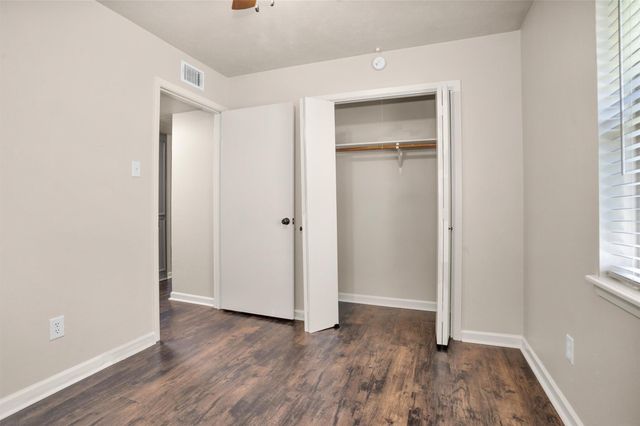 12 Louis Grant, Huntsville, TX 77320