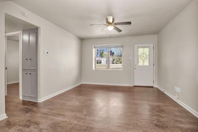 12 Louis Grant, Huntsville, TX 77320