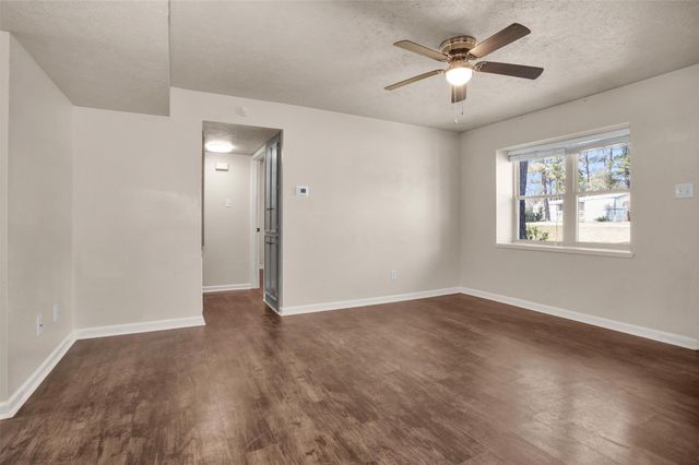 12 Louis Grant, Huntsville, TX 77320