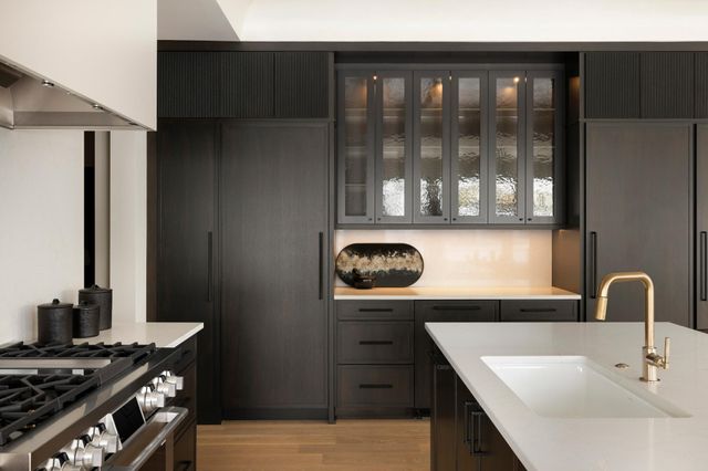 16504 47th Place N, Plymouth, MN 55446