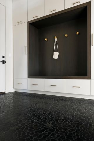 16504 47th Place N, Plymouth, MN 55446