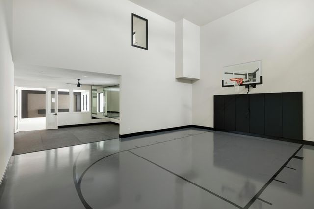 16504 47th Place N, Plymouth, MN 55446