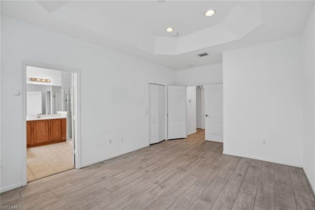 7054 Ambrosia LN 3305, Naples, FL 34119