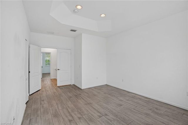 7054 Ambrosia LN 3305, Naples, FL 34119