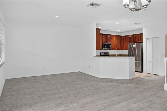 7054 Ambrosia LN 3305, Naples, FL 34119