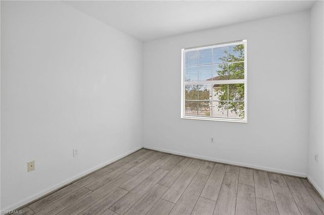 7054 Ambrosia LN 3305, Naples, FL 34119