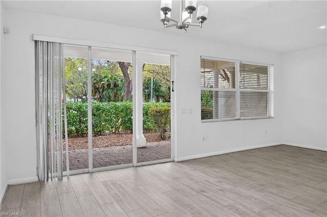 7054 Ambrosia LN 3305, Naples, FL 34119