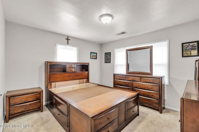 207 Pacific Avenue, Beachwood, NJ 08722