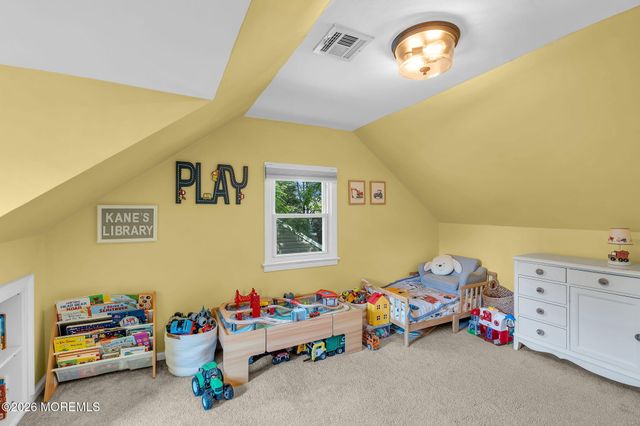 207 Pacific Avenue, Beachwood, NJ 08722