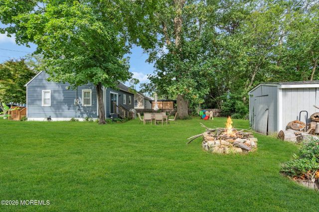 207 Pacific Avenue, Beachwood, NJ 08722
