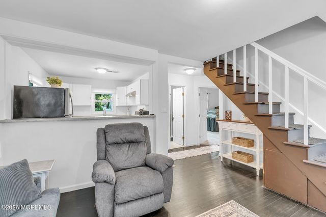 207 Pacific Avenue, Beachwood, NJ 08722