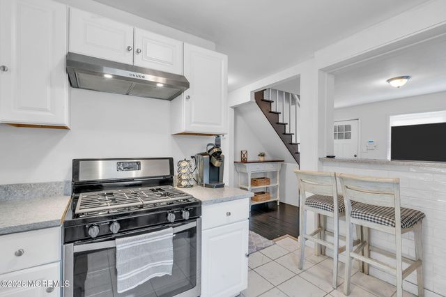 207 Pacific Avenue, Beachwood, NJ 08722
